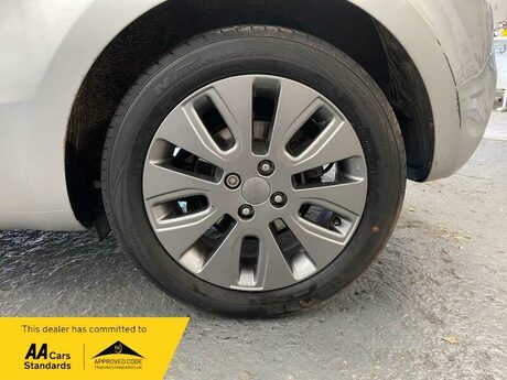 Kia Rio 1.4 2 Euro 5 3dr 23