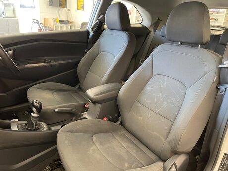 Kia Rio 1.4 2 Euro 5 3dr 29