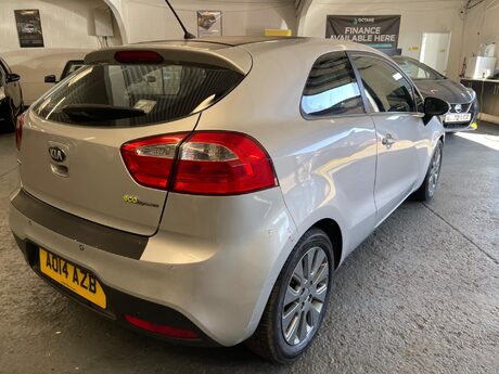 Kia Rio 1.4 2 Euro 5 3dr 8