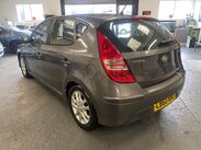 Hyundai i30 1.6 CRDi Comfort Auto Euro 4 5dr 4