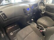 Hyundai i30 1.6 CRDi Comfort Auto Euro 4 5dr 9