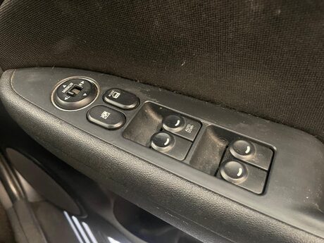 Hyundai i30 1.6 CRDi Comfort Auto Euro 4 5dr 18