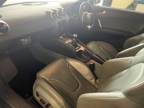 Audi TT 3.2 TFSI V6 Roadster quattro Euro 4 2dr 26