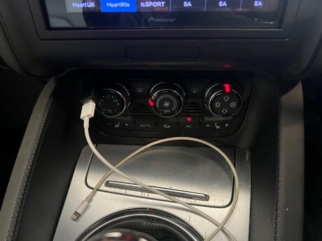 Audi TT 3.2 TFSI V6 Roadster quattro Euro 4 2dr 28