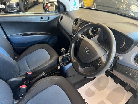 Hyundai i10 1.0 SE Euro 5 5dr 7