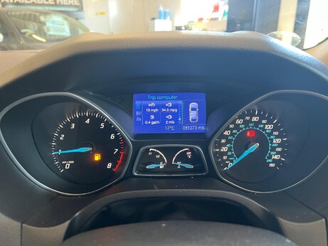 Ford Focus 1.0T EcoBoost Titanium Euro 5 (s/s) 5dr 23