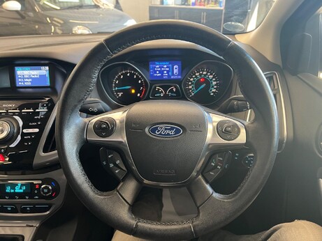 Ford Focus 1.0T EcoBoost Titanium Euro 5 (s/s) 5dr 25