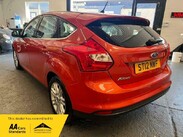 Ford Focus 1.0T EcoBoost Titanium Euro 5 (s/s) 5dr 4