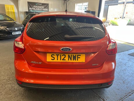 Ford Focus 1.0T EcoBoost Titanium Euro 5 (s/s) 5dr 2