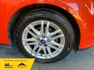 Ford Focus 1.0T EcoBoost Titanium Euro 5 (s/s) 5dr 21