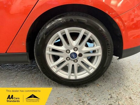 Ford Focus 1.0T EcoBoost Titanium Euro 5 (s/s) 5dr 19