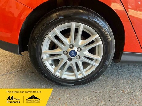 Ford Focus 1.0T EcoBoost Titanium Euro 5 (s/s) 5dr 21