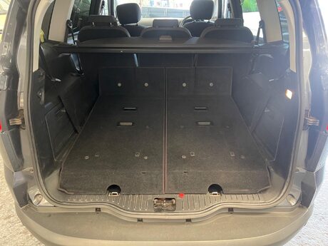 Ford S-Max 2.0 Titanium 5dr 31