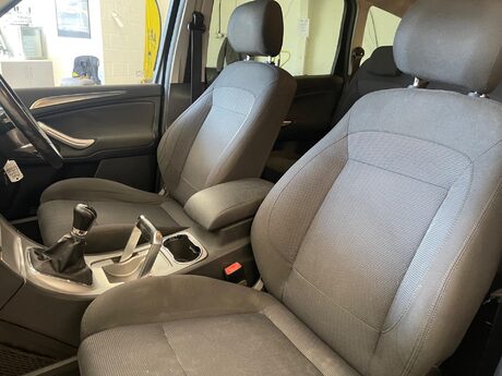 Ford S-Max 2.0 Titanium 5dr 36