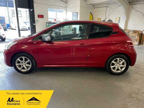 Peugeot 208 1.2 VTi PureTech Style Euro 6 3dr 4