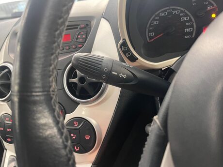 Ford Ka 1.2 Titanium Euro 4 3dr 15