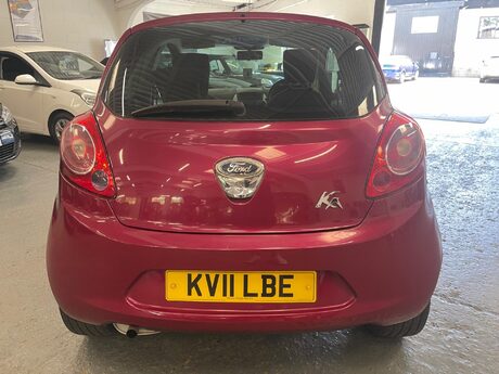 Ford Ka 1.2 Titanium Euro 4 3dr 6