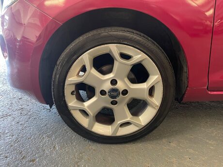 Ford Ka 1.2 Titanium Euro 4 3dr 20