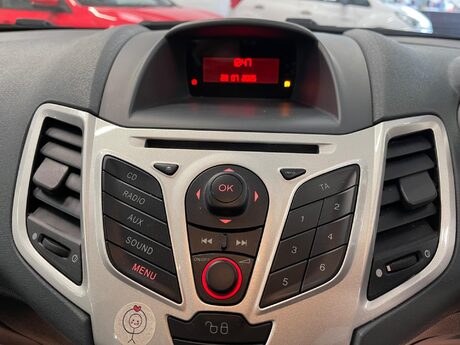 Ford Fiesta 1.4 TDCi Zetec 5dr 23