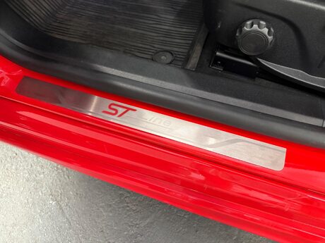 Ford Focus 1.0T EcoBoost ST-Line X Euro 6 (s/s) 5dr 22