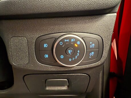 Ford Focus 1.0T EcoBoost ST-Line X Euro 6 (s/s) 5dr 38