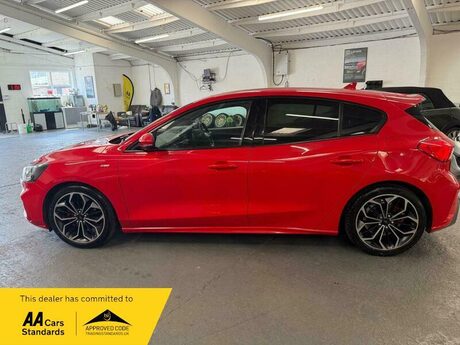 Ford Focus 1.0T EcoBoost ST-Line X Euro 6 (s/s) 5dr 11