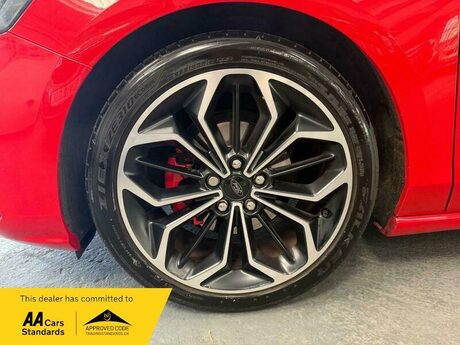 Ford Focus 1.0T EcoBoost ST-Line X Euro 6 (s/s) 5dr 12