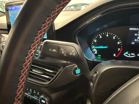 Ford Focus 1.0T EcoBoost ST-Line X Euro 6 (s/s) 5dr 35
