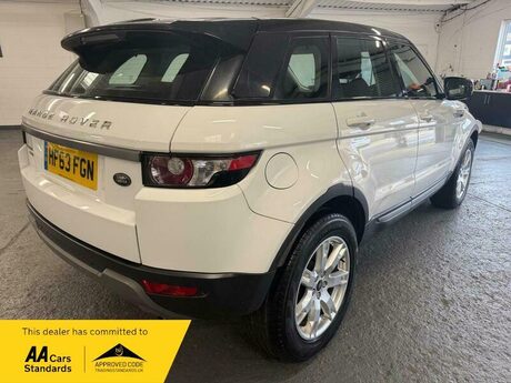 Land Rover Range Rover Evoque 2.2 SD4 Pure 4WD Euro 5 (s/s) 5dr 8