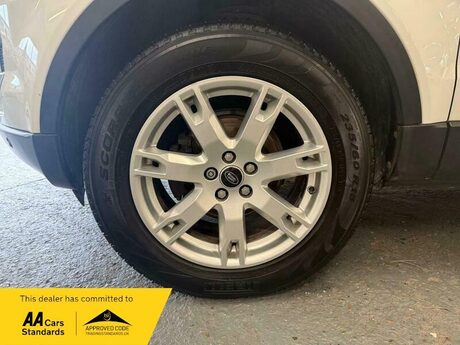 Land Rover Range Rover Evoque 2.2 SD4 Pure 4WD Euro 5 (s/s) 5dr 26
