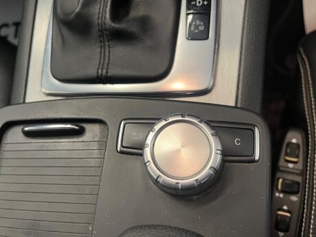 Mercedes-Benz E Class 2.1 E220 CDI BlueEfficiency Sport Cabriolet G-Tronic+ Euro 5 (s/s) 2dr 33