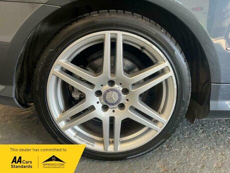 Mercedes-Benz E Class 2.1 E220 CDI BlueEfficiency Sport Cabriolet G-Tronic+ Euro 5 (s/s) 2dr 38
