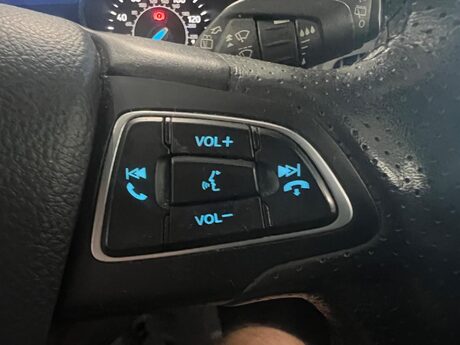 Ford Focus 1.0T EcoBoost ST-Line Euro 6 (s/s) 5dr 16