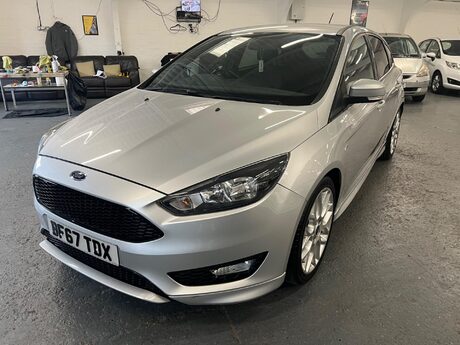 Ford Focus 1.0T EcoBoost ST-Line Euro 6 (s/s) 5dr 3