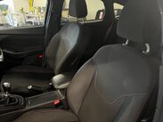 Ford Focus 1.0T EcoBoost ST-Line Euro 6 (s/s) 5dr 33