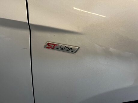 Ford Focus 1.0T EcoBoost ST-Line Euro 6 (s/s) 5dr 6