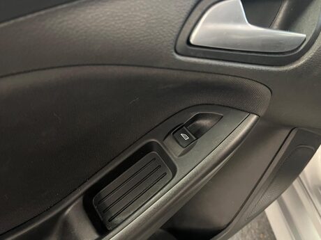 Ford Focus 1.0T EcoBoost ST-Line Euro 6 (s/s) 5dr 20