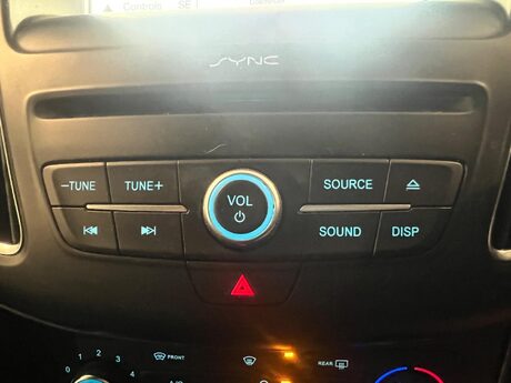 Ford Focus 1.0T EcoBoost ST-Line Euro 6 (s/s) 5dr 26