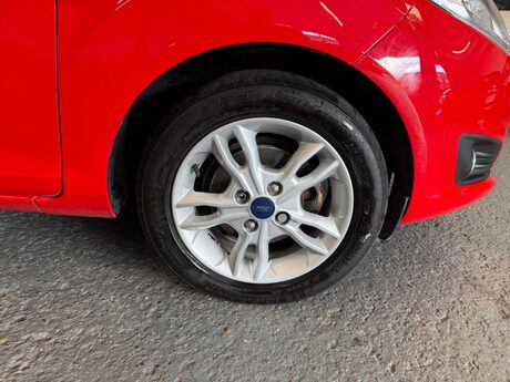 Ford Fiesta 1.0T EcoBoost Zetec Euro 6 (s/s) 5dr 19