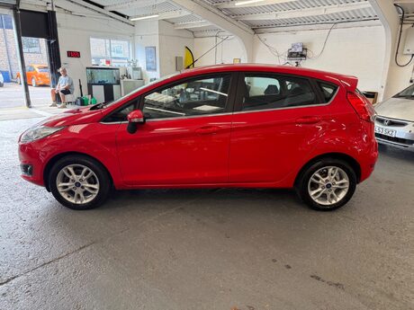 Ford Fiesta 1.0T EcoBoost Zetec Euro 6 (s/s) 5dr 5