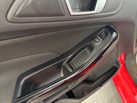 Ford Fiesta 1.0T EcoBoost Zetec Euro 6 (s/s) 5dr 18