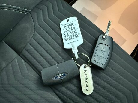 Ford Fiesta 1.0T EcoBoost Zetec Euro 6 (s/s) 5dr 17