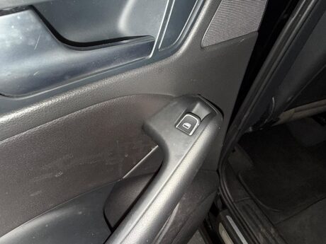 Audi Q5 2.0 TDI SE quattro Euro 5 (s/s) 5dr 29