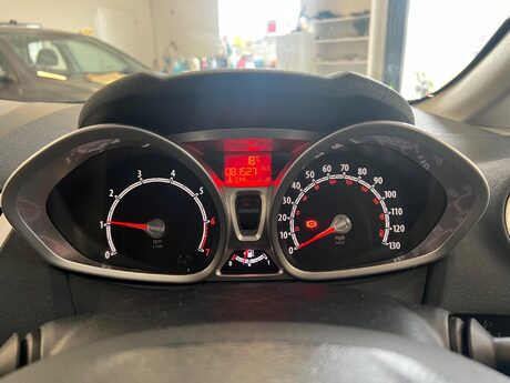 Ford Fiesta 1.25 Zetec 3dr 25