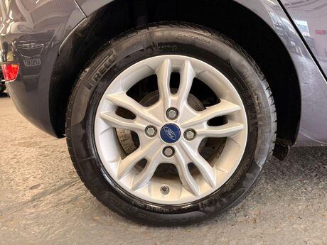 Ford Fiesta 1.0T EcoBoost Zetec Euro 5 (s/s) 5dr 26