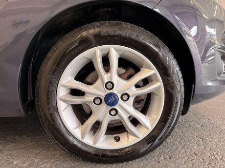 Ford Fiesta 1.0T EcoBoost Zetec Euro 5 (s/s) 5dr 25