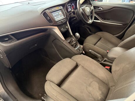 Vauxhall Zafira 1.4i Turbo SRi Euro 6 5dr 38