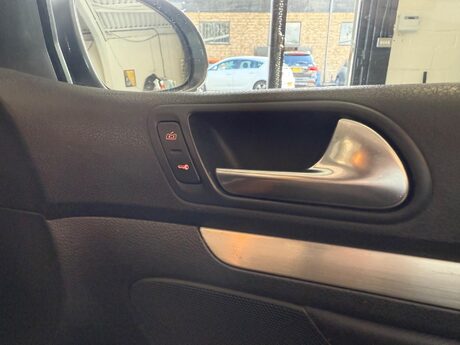 Volkswagen Golf 2.0 TFSI GTI 5dr 24