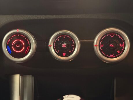 Alfa Romeo Giulietta 1.4 TB MultiAir Collezione Euro 5 (s/s) 5dr 21