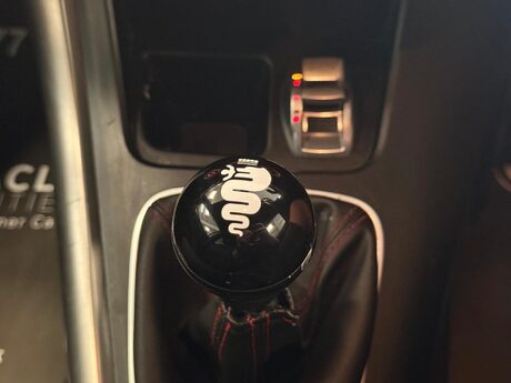 Alfa Romeo Giulietta 1.4 TB MultiAir Collezione Euro 5 (s/s) 5dr 9